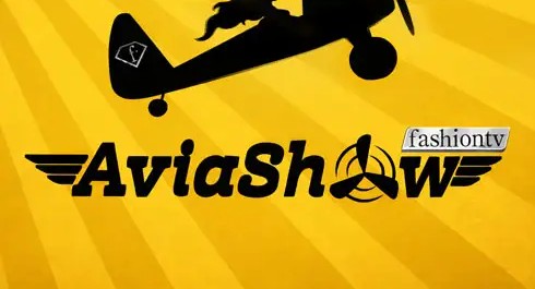Aviashow loading screen with biplane logo and Galaxsys branding